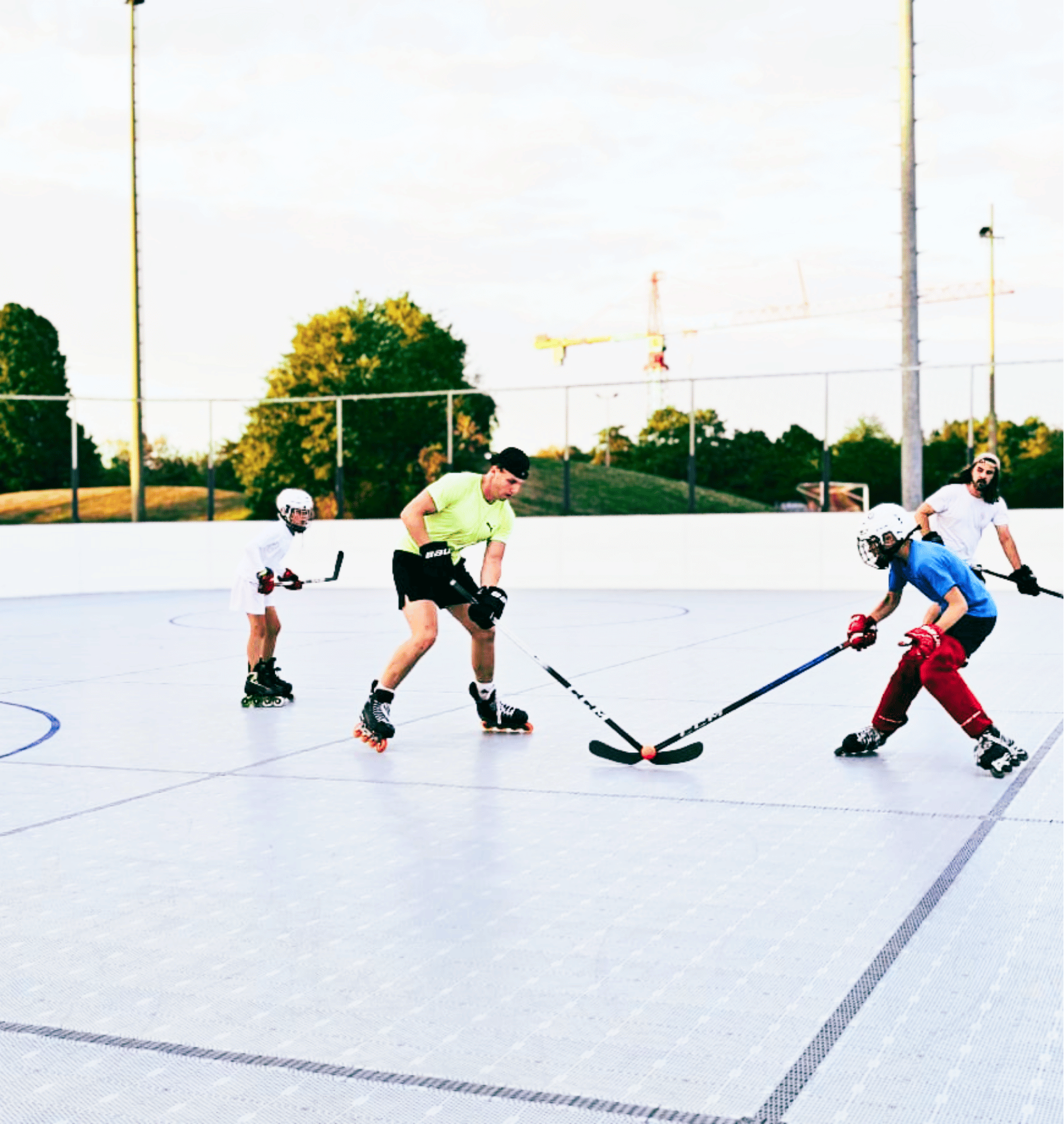 Zweikampf um den Ball beim Offenen Freitagshockey